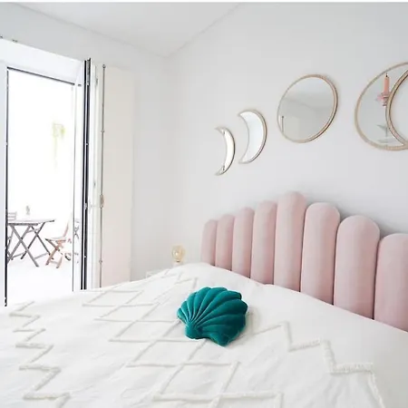 아파트 King Bed W/ Terrace. Perfect Location. Beach Close