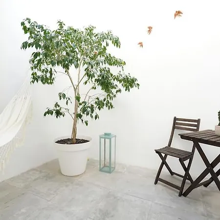 아파트 King Bed W/ Terrace. Perfect Location. Beach Close 세투발