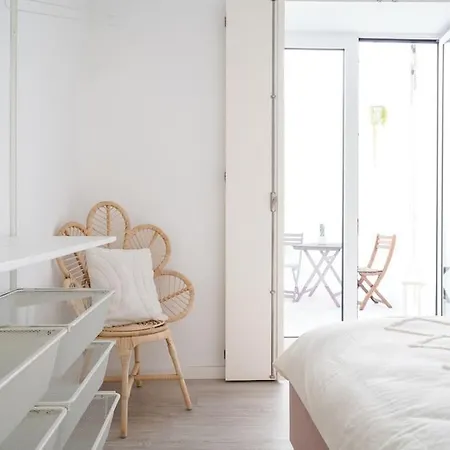 아파트 King Bed W/ Terrace. Perfect Location. Beach Close *