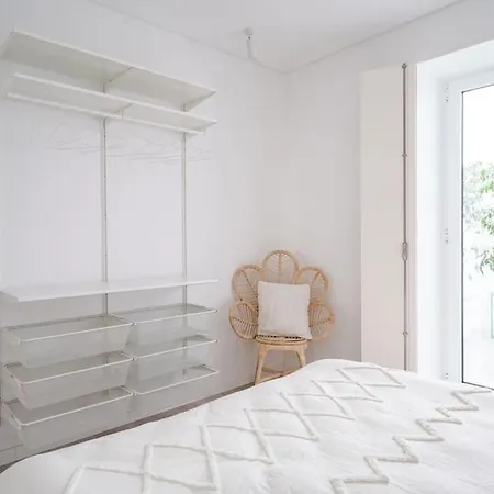 아파트 King Bed W/ Terrace. Perfect Location. Beach Close *